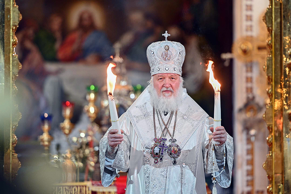 Патриарх Кирилл на Пасхальной службе в храме Христа Спасителя