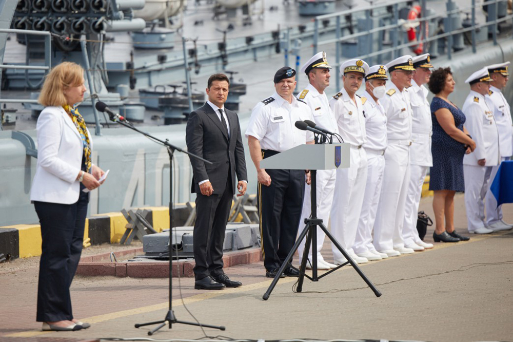 Владимир Зеленский посетил эсминец "Росс" ВМС США