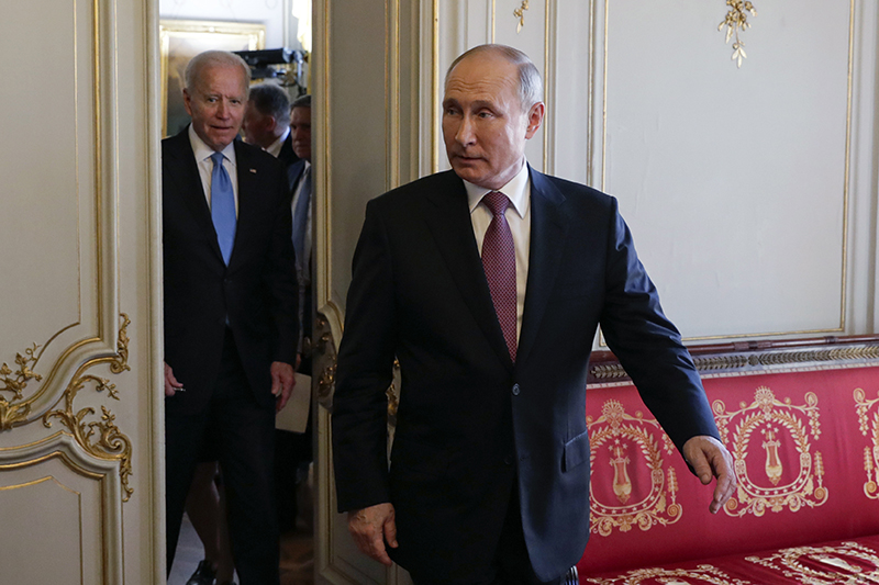 Владимир Путин и президент США Джо Байден