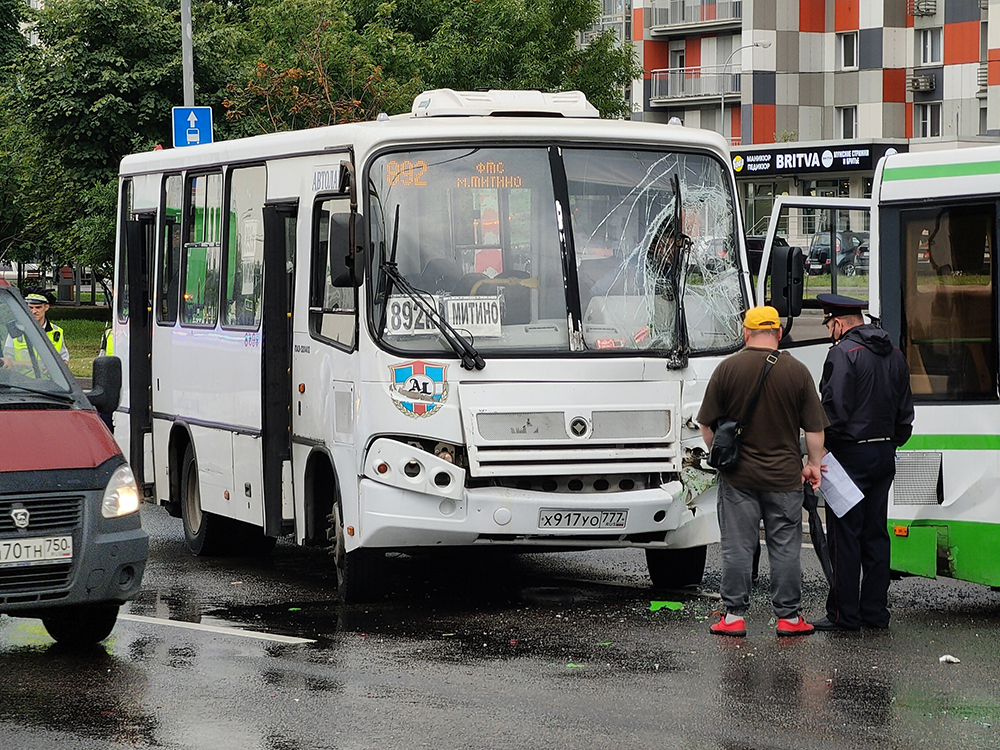 Почему сносят остановки автобуса в москве