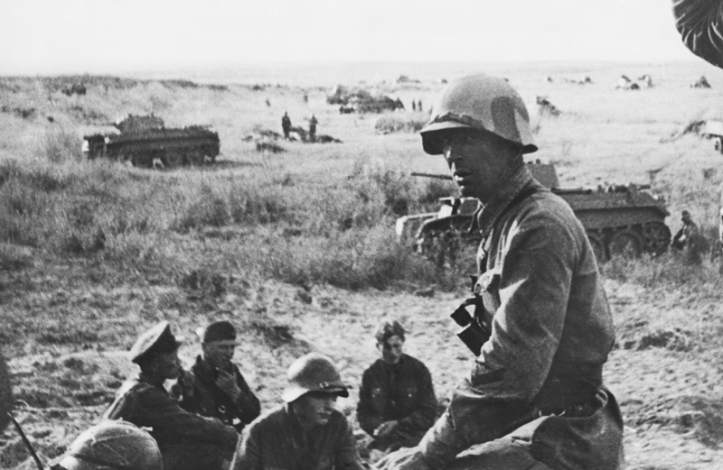 Танковая бригада РККА на позиции