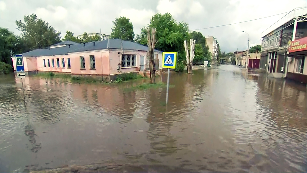 Последствия наводнения в Крыму