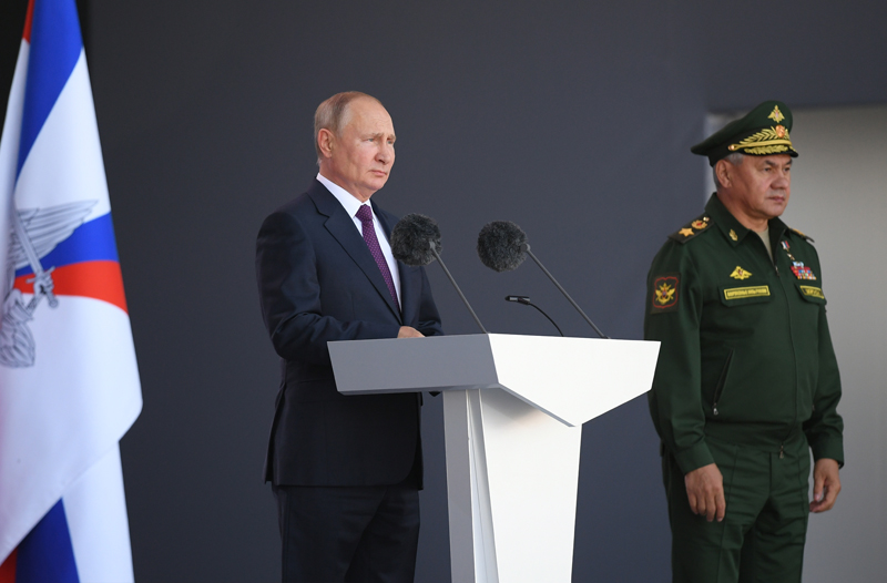 Владимир Путин принимает участие в церемонии открытия международного военно-технического форума "Армия-2021"