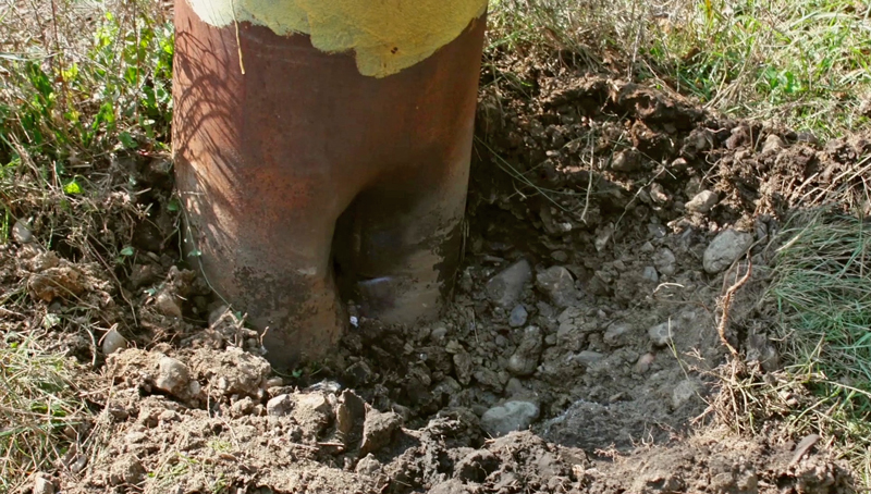 Труба газопровода в районе населённого пункта Перевальное Республики Крым, повреждённая в результате диверсионного подрыва 23 августа 2021 года