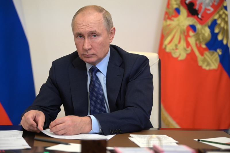 Владимир Путин проводит совещание с членами правительства  