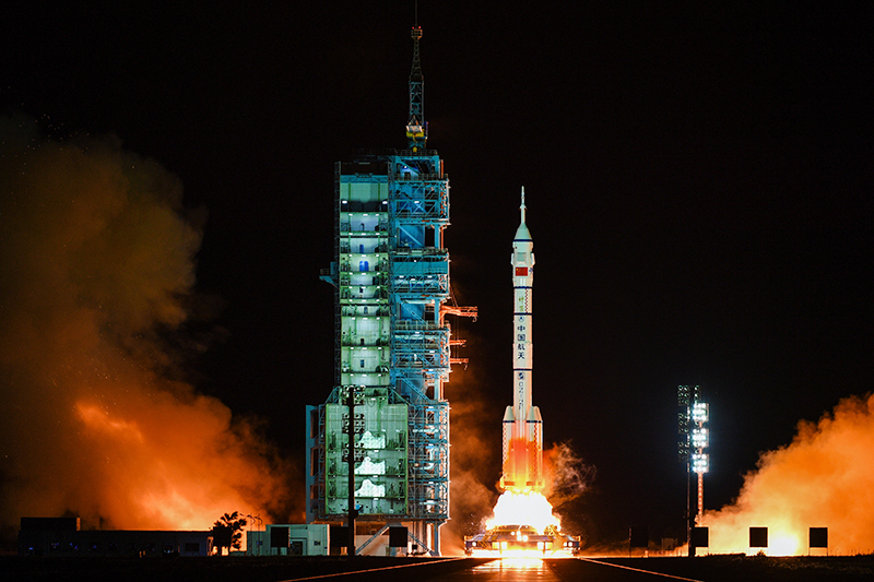 Запуск пилотируемого корабля Shenzhou-13