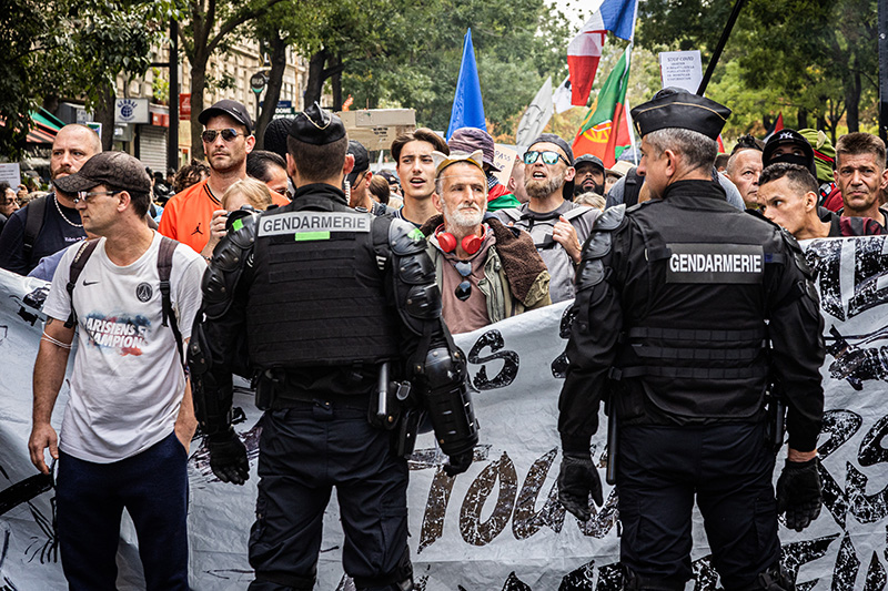Антиковидные протесты во Франции