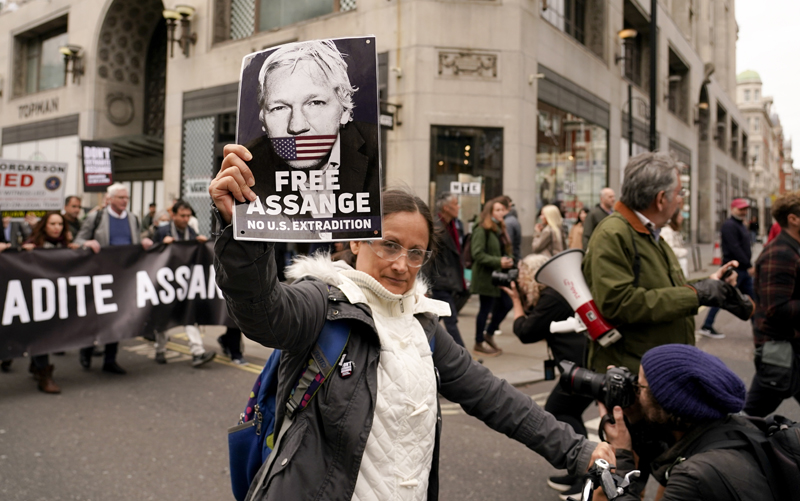 Акция протеста в Лондоне против экстрадиции основателя WikiLeaks Джулиана Ассанжа