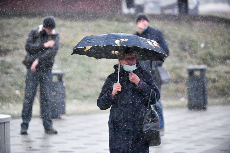 Снег с дождем в Москве