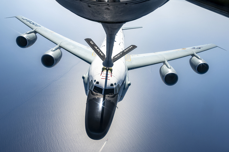 Самолет-разведчик  KC-135R
