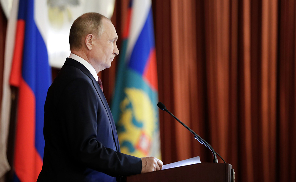 Владимир Путин на заседании коллегии МИД