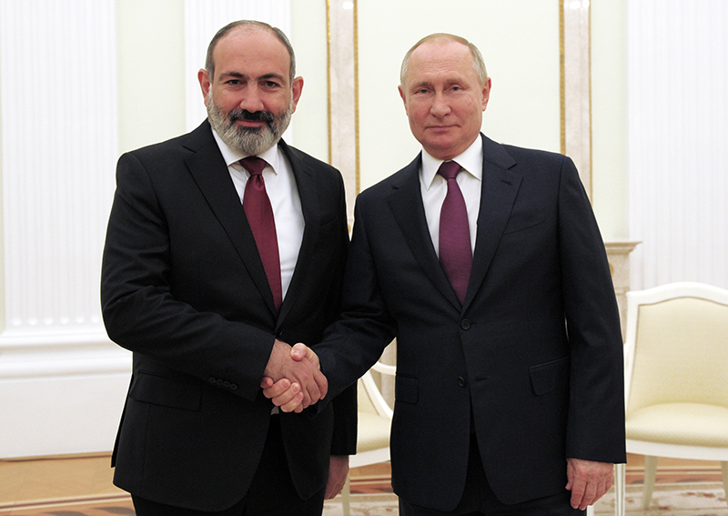 Владимир Путин и Никол Пашинян