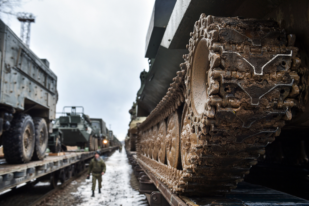 Переброска военной техники армии России