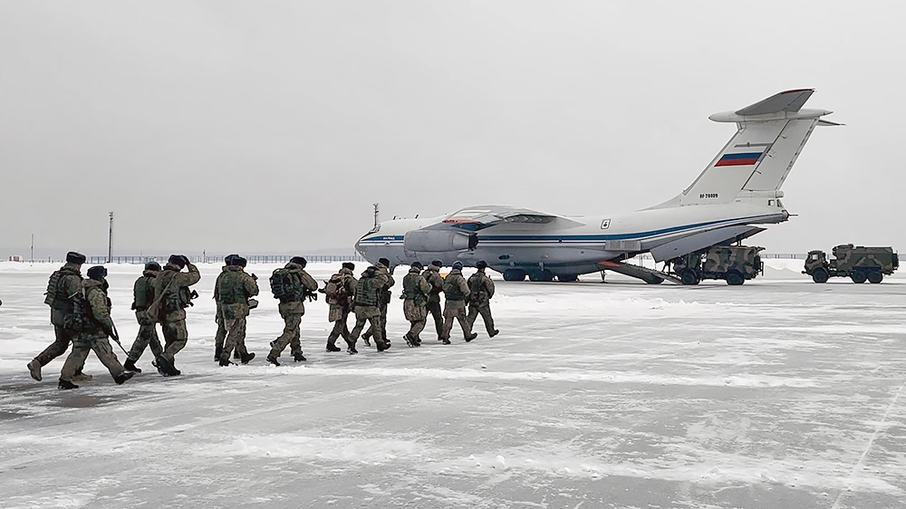 Отправка российских десантников в Казахстан