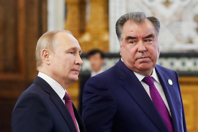Владимир Путин и президент Таджикистана Эмомали Рахмон 