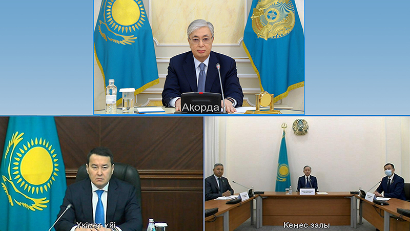 Встреча президента Казахстана Токаева с лидерами фракций политических партий