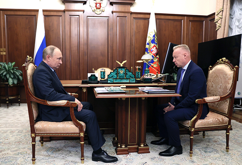 Владимир Путин и Дмитрий Мазепин