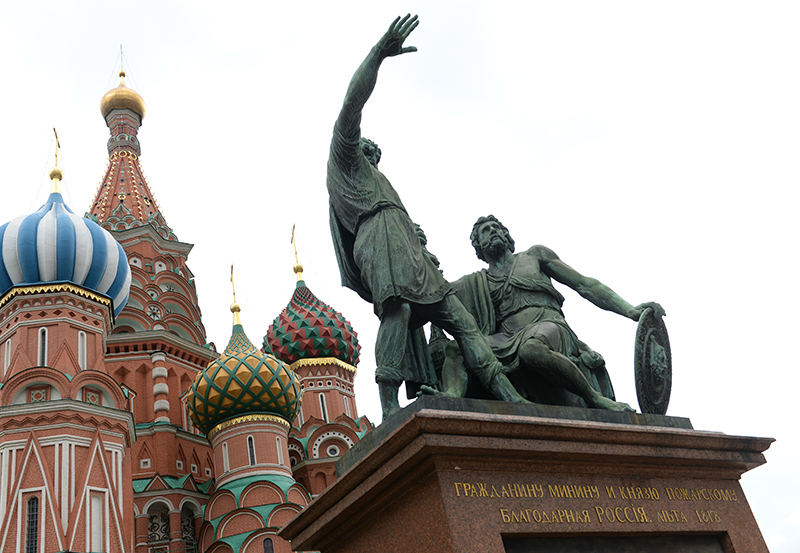 Памятник Минину и Пожарскому в Москве  