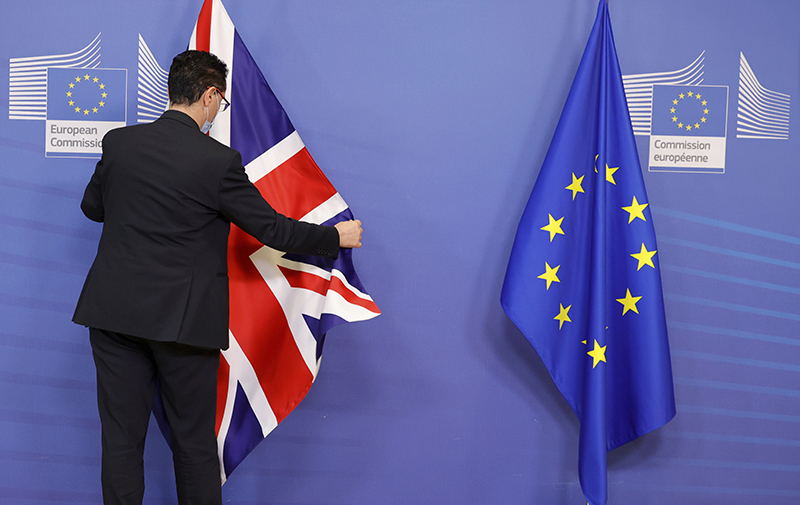 Великобритания Украина. Испания Евросоюз. Евросоюз Англия противоречия. Международный саммит в Британии.