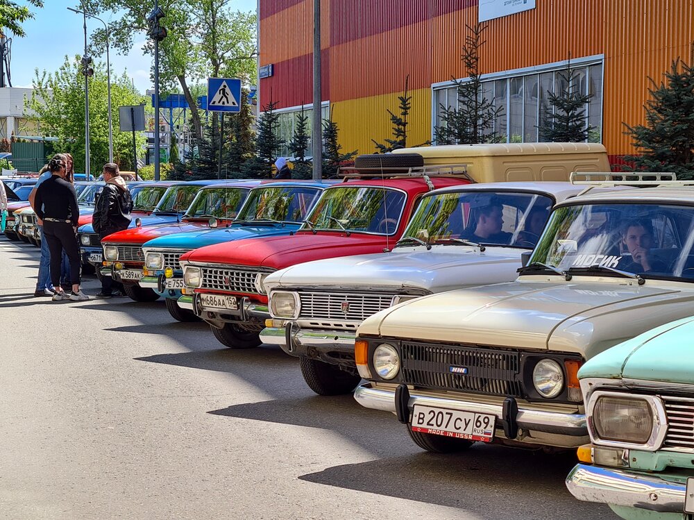 Когда перестали выпускать москвич