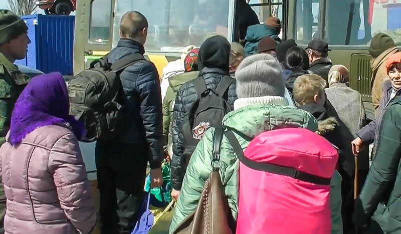 Всу с деревянными автоматами. Перестрелка в школе картинки. Всу с деревянными автоматами. Расстреляли цевильных в буче видеобох. 78 отдел полиции санкт-петербурга.