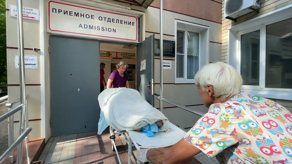 Врачи больницы в Донецке