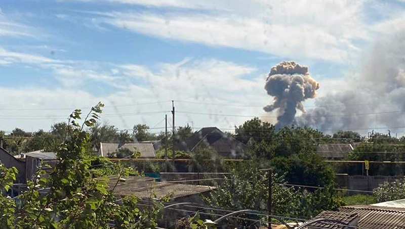 Взрывы в крыму сегодня сейчас. Нефедовка Крым взрыв. Новофедоровка взрывы. Взрыв авиационных боеприпасов.