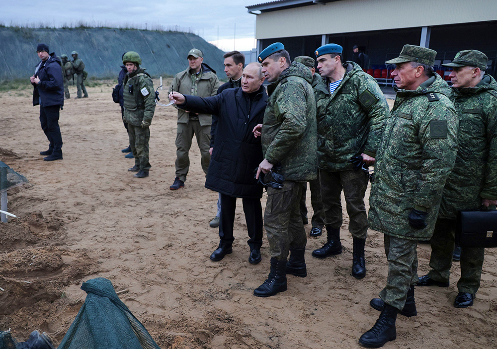 Владимир Путин и военнослужащие