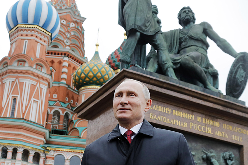 Путин на площади