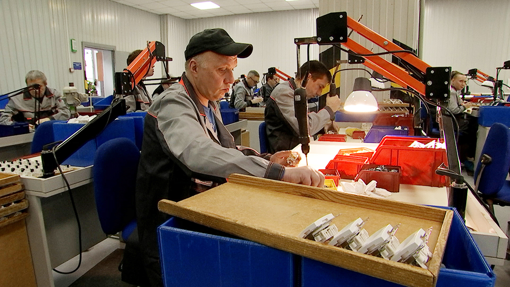Завод по производству электроустановок в Кунцеве запустил новую линию ...