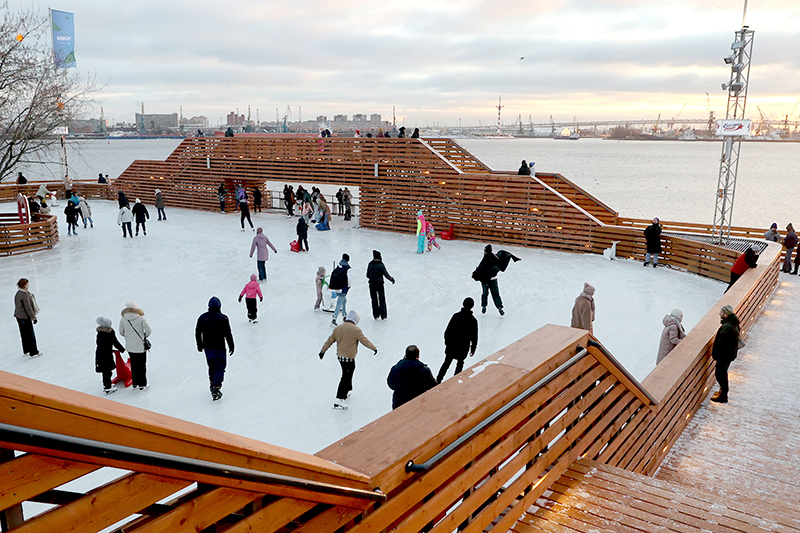 Флагшток каток спб. Каток в Санкт-Петербурге 2022. Каток СПБ открытый. Каток возле стадиона СПБ. Каток открытый в центре Санкт-Петербурга.