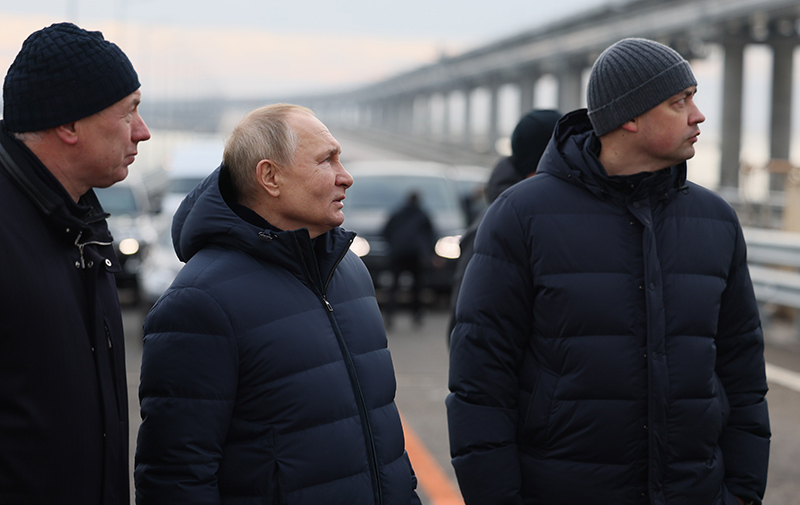 Поездка Владимира Путина на Крымский мост