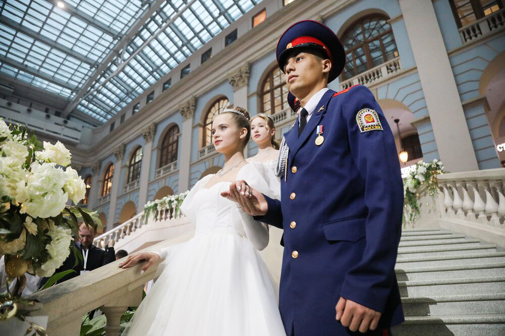 В Москве прошел благотворительный кадетский бал :: Новости :: ТВ Центр