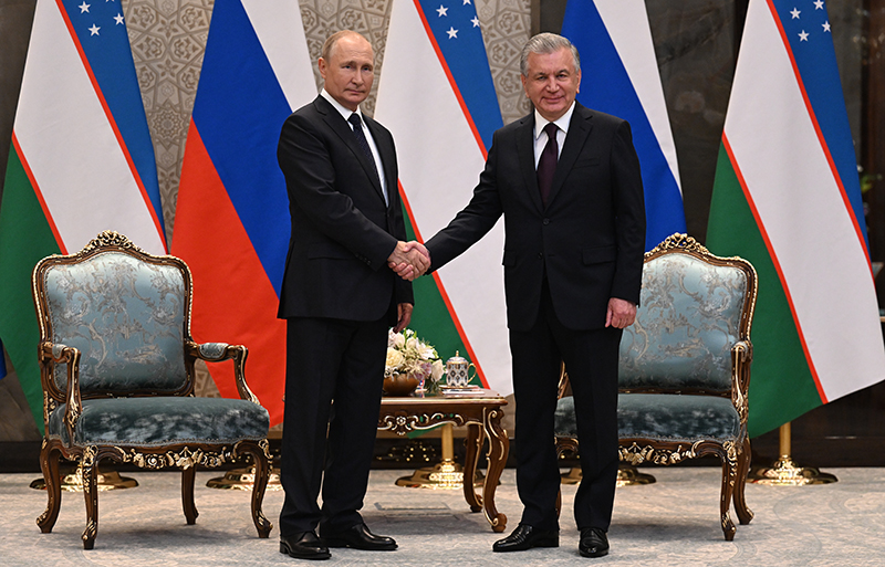 Владимир Путин и президент Узбекистана Шавкат Мирзиёев