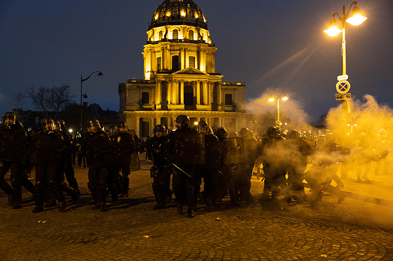 Швеция последствия. Протесты во Франции. Беспорядки на Украине события ТВЦ. Забастовка во Франции сейчас.