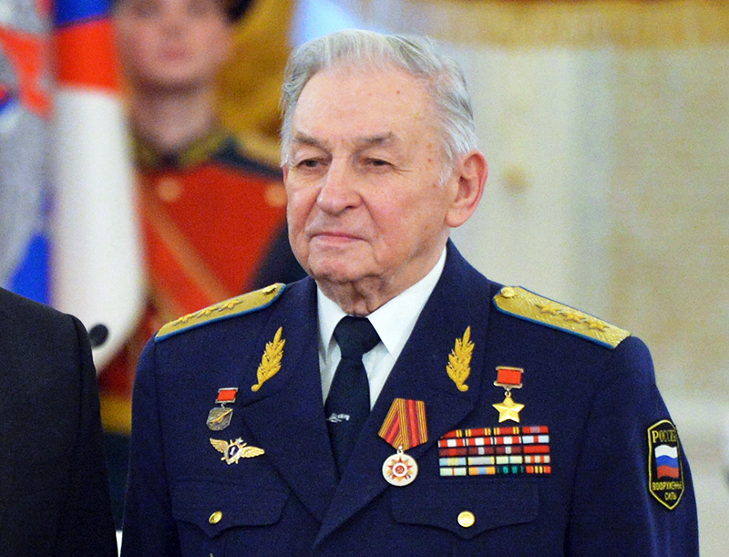 Сегодня на 104 году жизни умер Герой Советского Союза Василий Решетников. 426