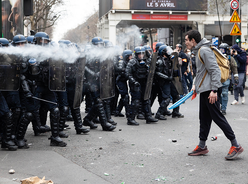 Уличные протесты в Париже