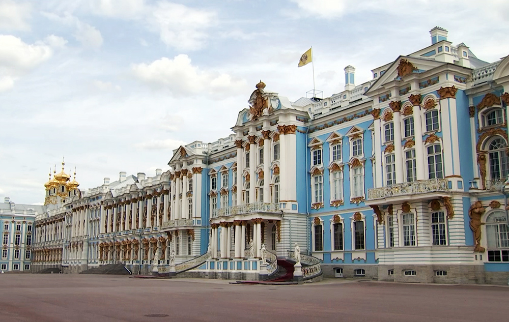 екатерининский дворец после войны. екатерининский дворец реставрация. дворцовая церковь в екатерининском дворце. екатерининский дворец шедевр русского барокко. церковь екатерининского дворца в царском селе.