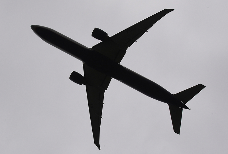 Рейс Сургут-Москва подал сигнал тревоги :: Новости :: ТВ Центр