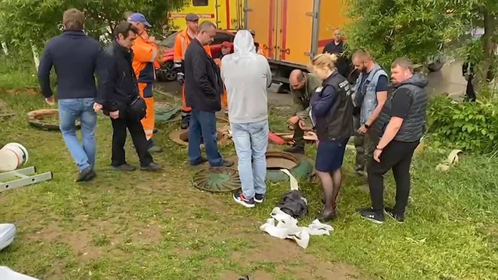 родниковский свинокомплекс. четверо рабочих. в новосибирске промышленные альпинисты сорвались. скоропусковский синтез. скоропусковский сергиев посад химический завод.