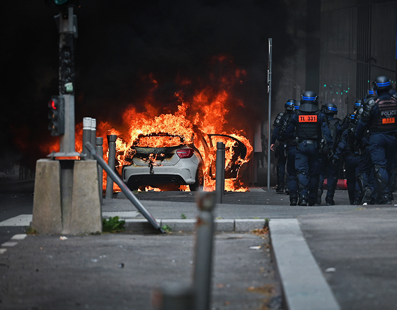 МВД Франции готовится к беспорядкам на фоне выборов в парламент 30 июня и 7 июля