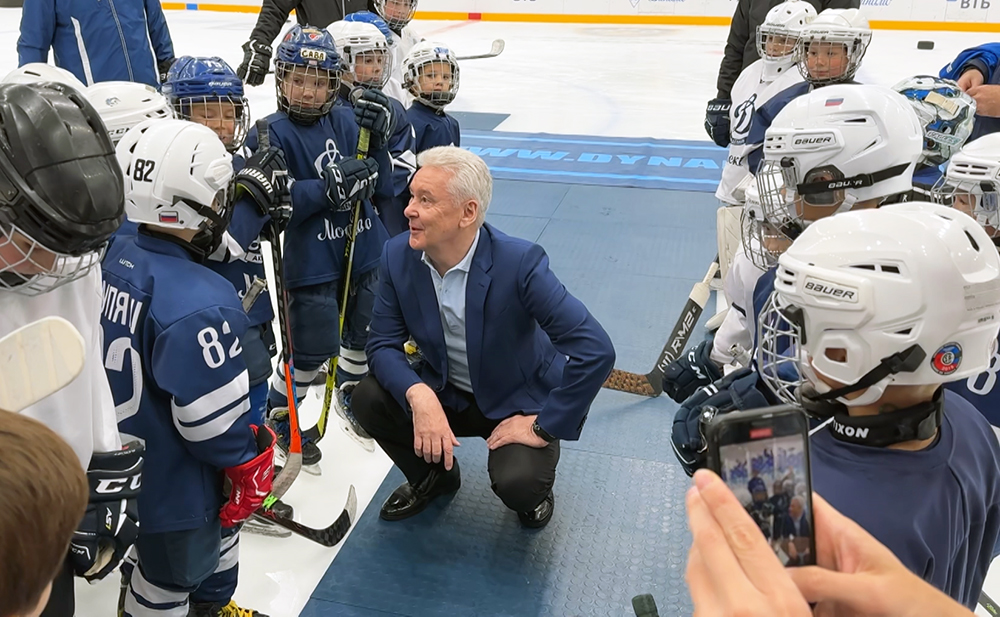 Академия спорта динамо юрия никулина 3. Павел Гуров Динамо. Хоккеисты России. Хоккейная команда. Фоторепортаж хоккея.