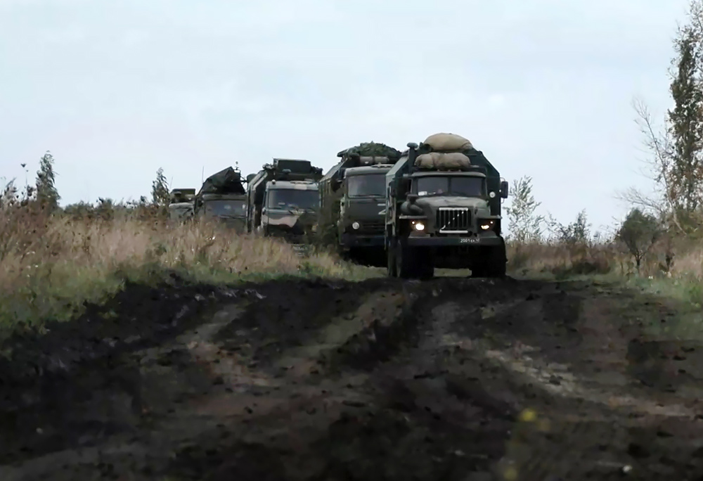 Колонна военной техники ВС России