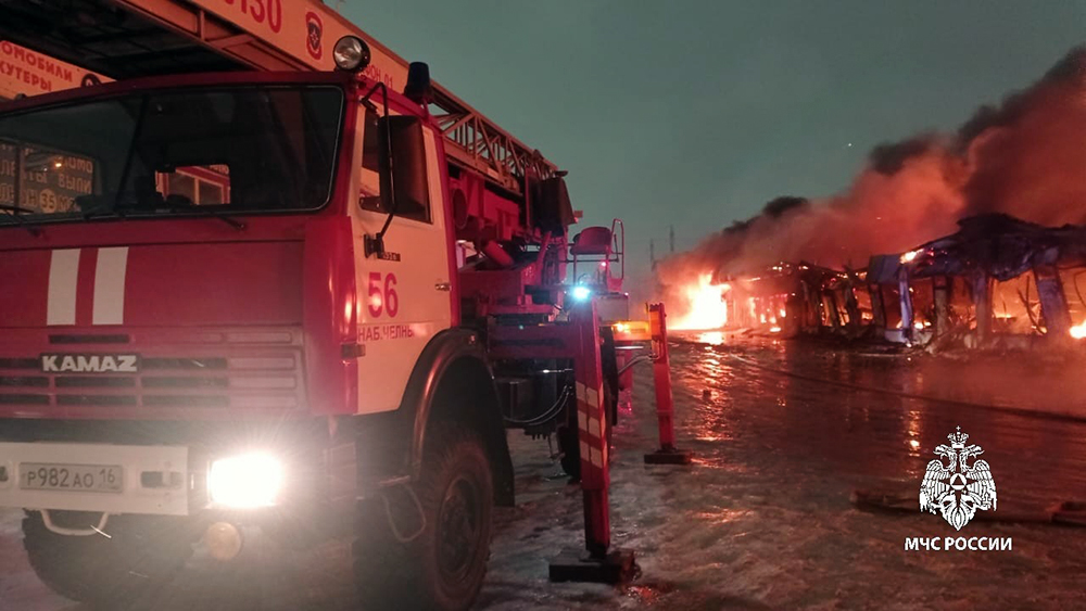 Пожар на рынке в Набережных Челнах