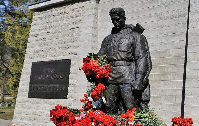  "Бронзовый солдат" в Таллине