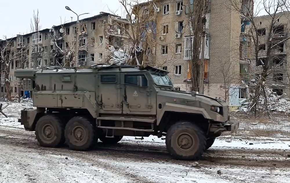 Военнослужащие ВС России в освобожденной Авдеевке