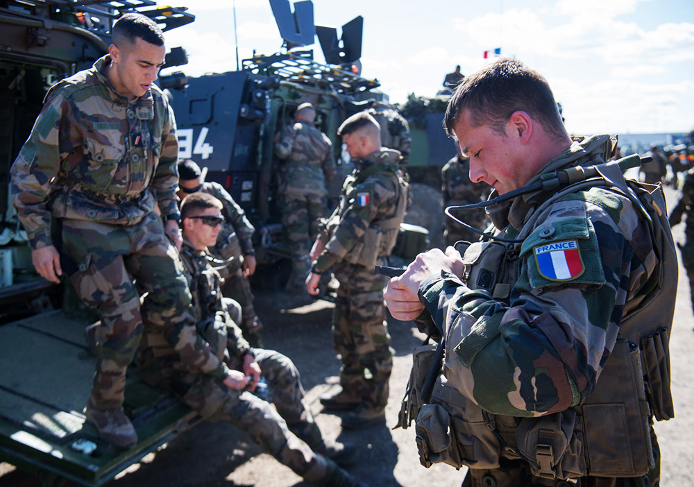 Военнослужащие Франции в составе сил НАТО
