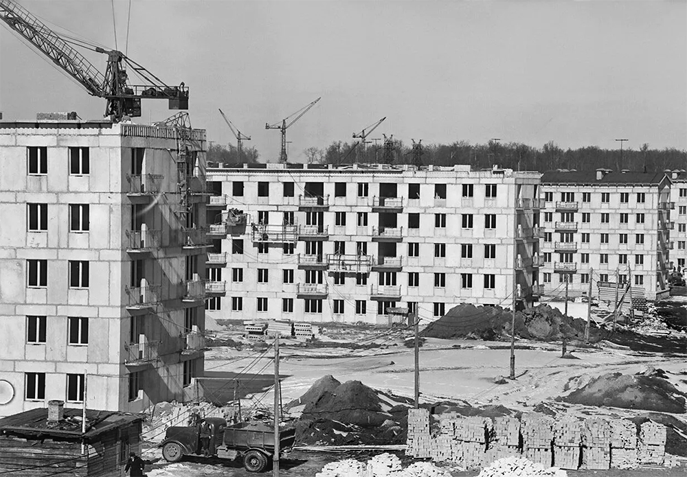 Строительство пятиэтажек (Архивное фото)