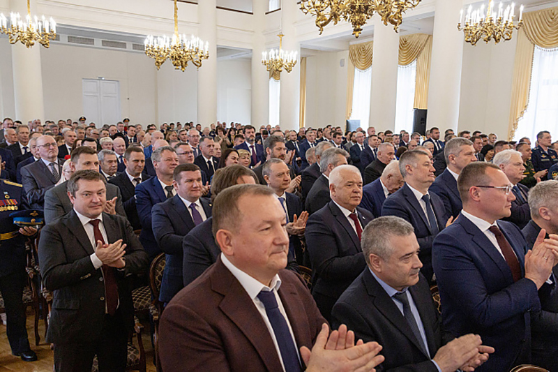Церемония прощания экс-губернатора Алексея Дюмина с жителями региона