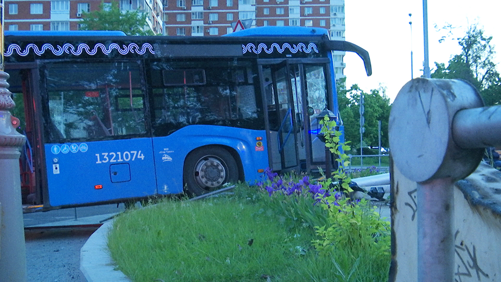 ДТП с участием автобуса в Москве